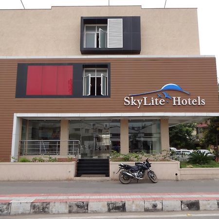 Hotel Sky Lite Coimbatore Bagian luar foto